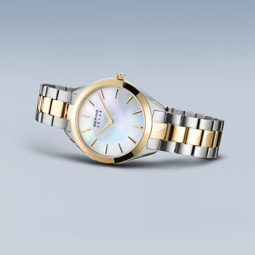 Montre à énergie solaire Bering Classic 2 tons 31mm 17331 710 Bering Montre Acier inoxydable plaqué or jaune 17331-710 Montre à énergie solaire Bering Classic 2 tons 31mm 17331-710 - Mathieu Blanchard Mathieu Blanchard Joaillerie