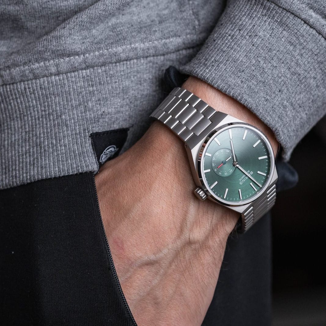 Montre Bering Automatique Vert 41mm 19441 708 Bering Montre Acier inoxydable 19441-708 Montre Bering Automatique Vert 41mm 19441-708 | Dépositaire officiel Bering Canada Mathieu Blanchard Joaillerie
