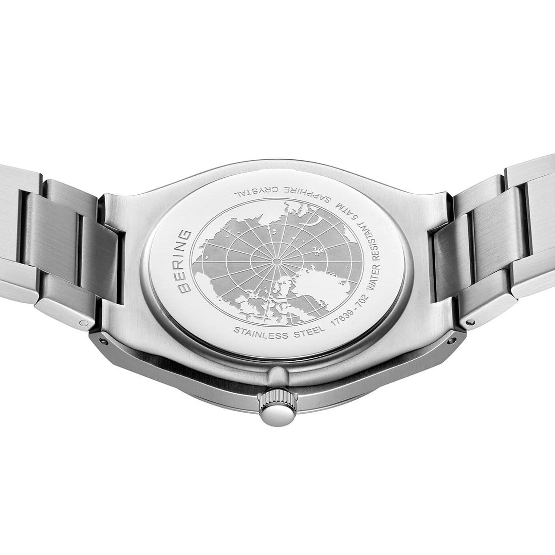 Montre Bering Classic 39mm 17639 702 Bering Montre Acier inoxydable 17639-702 Montre Bering Classic Argent 39mm 17639-702 - Mathieu Blanchard Mathieu Blanchard Joaillerie