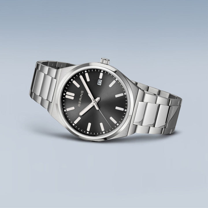 Bering Montre Montre Bering Classic Argent 39mm 17639-702
