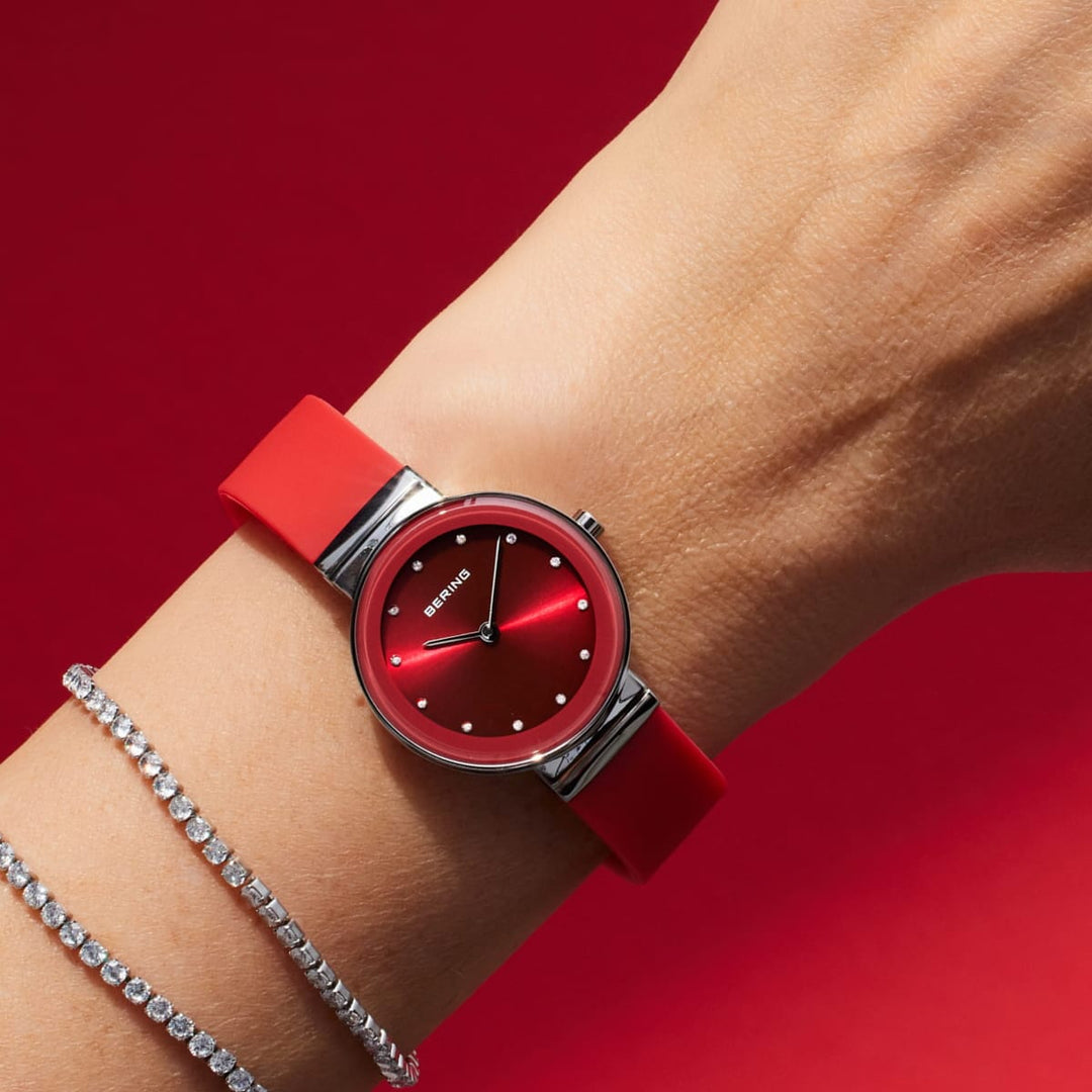 Montre Bering Classic Rouge 29mm 10129 503 Bering Montre Acier inoxydable 10129-503 Montre Bering Classic Rouge 29mm 10129-503 | Mathieu Blanchard Mathieu Blanchard Joaillerie