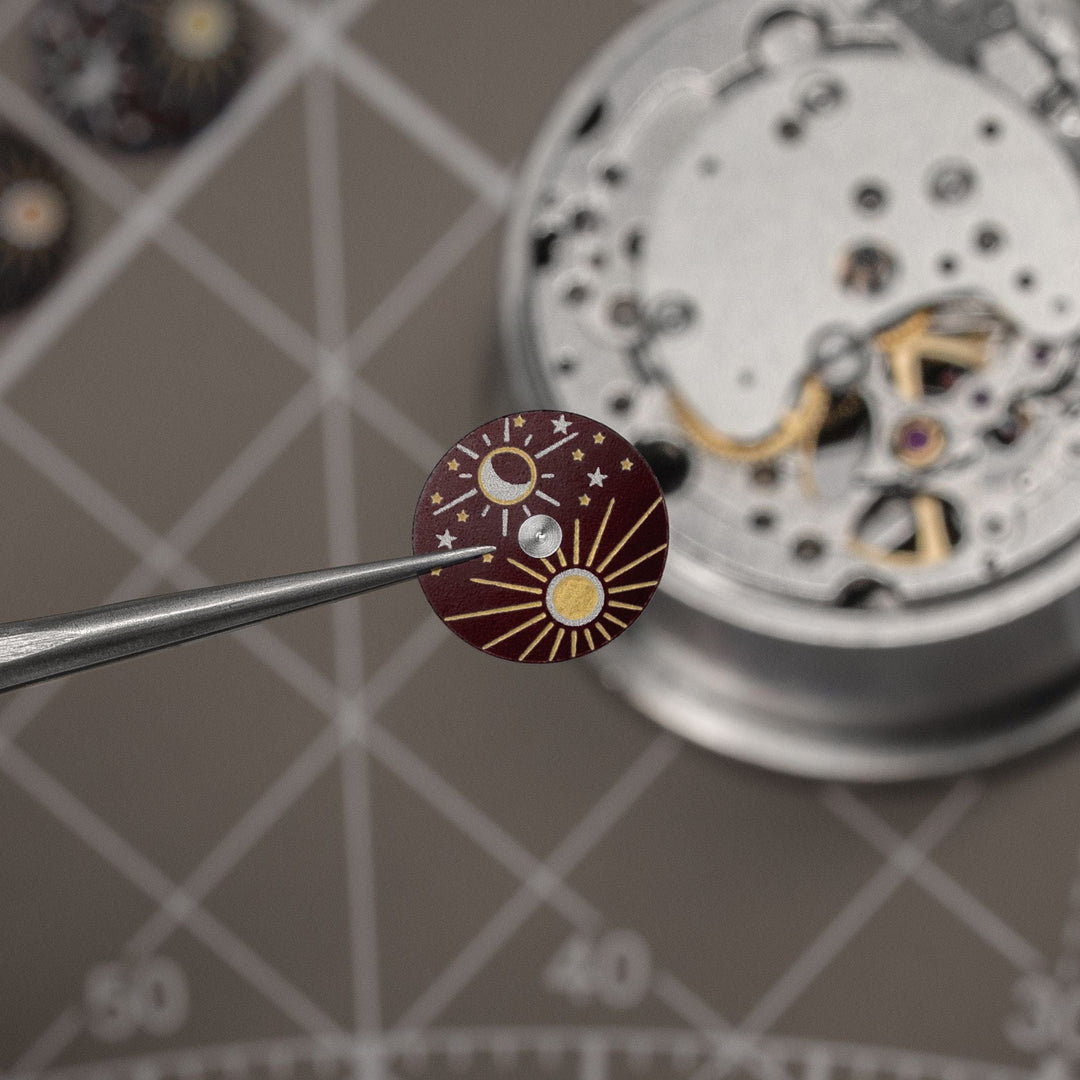 Montre Charlie Paris INITIAL Open Heart Jour/Nuit Bordeaux 40 mm en acier inoxydable Charlie Paris Montre Montre Charlie Paris INITIAL Open Heart Jour/Nuit - Bordeaux 40 mm | Dépositaire Officiel Canada | Mathieu Blanchard Joaillerie Mathieu Blanchard Joaillerie