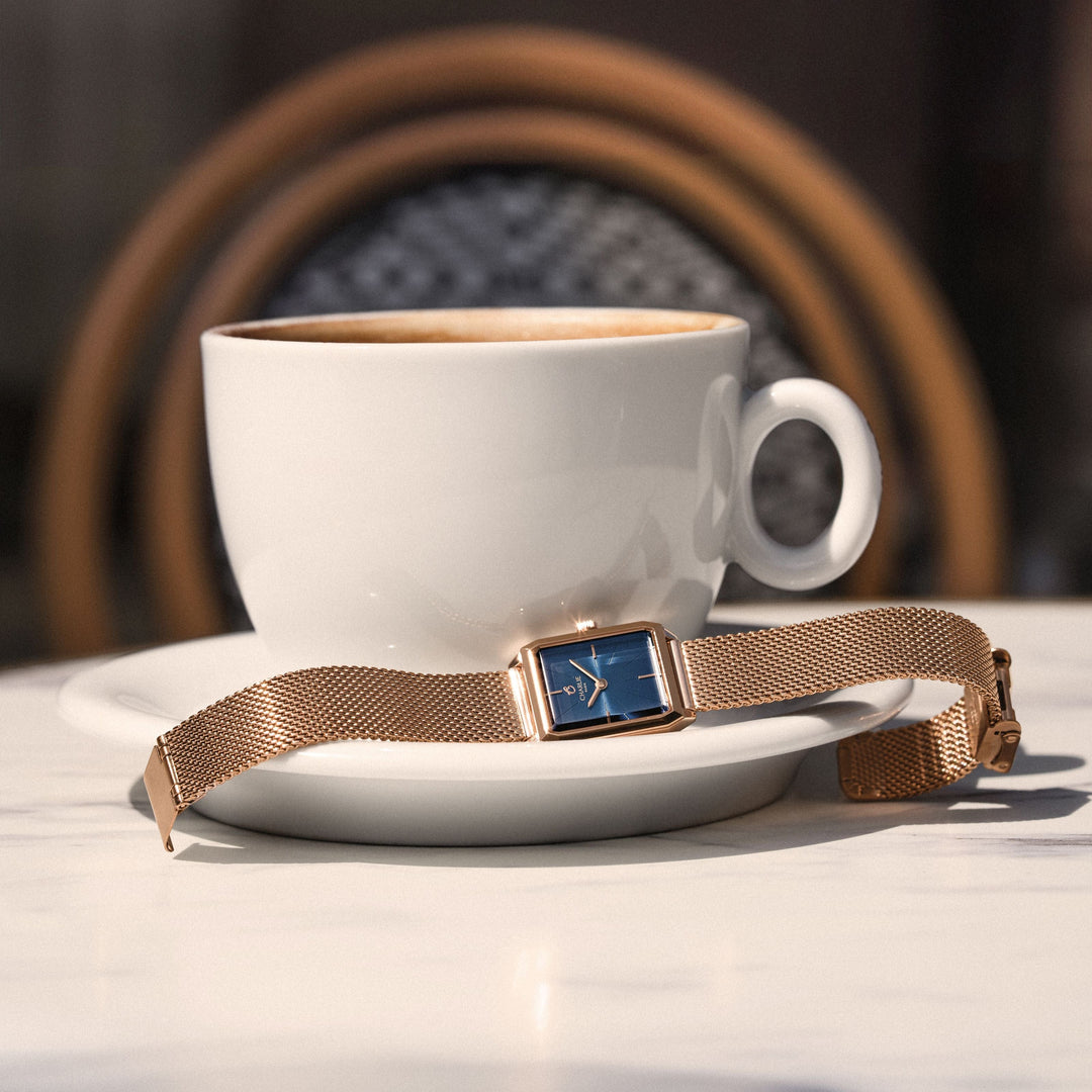 Montre Charlie Paris MONCEAURosé &amp; Bleu 36 mm en acier inoxydable Charlie Paris Montre Montre Charlie Paris MONCEAU Or Rosé &amp; Bleu 36 mm | Dépositaire Officiel Canada | Mathieu Blanchard Joaillerie Mathieu Blanchard Joaillerie