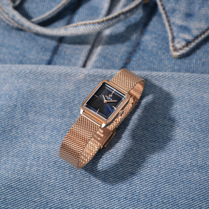 Montre Charlie Paris MONCEAURosé &amp; Bleu 36 mm en acier inoxydable Charlie Paris Montre Montre Charlie Paris MONCEAU Or Rosé &amp; Bleu 36 mm | Dépositaire Officiel Canada | Mathieu Blanchard Joaillerie Mathieu Blanchard Joaillerie