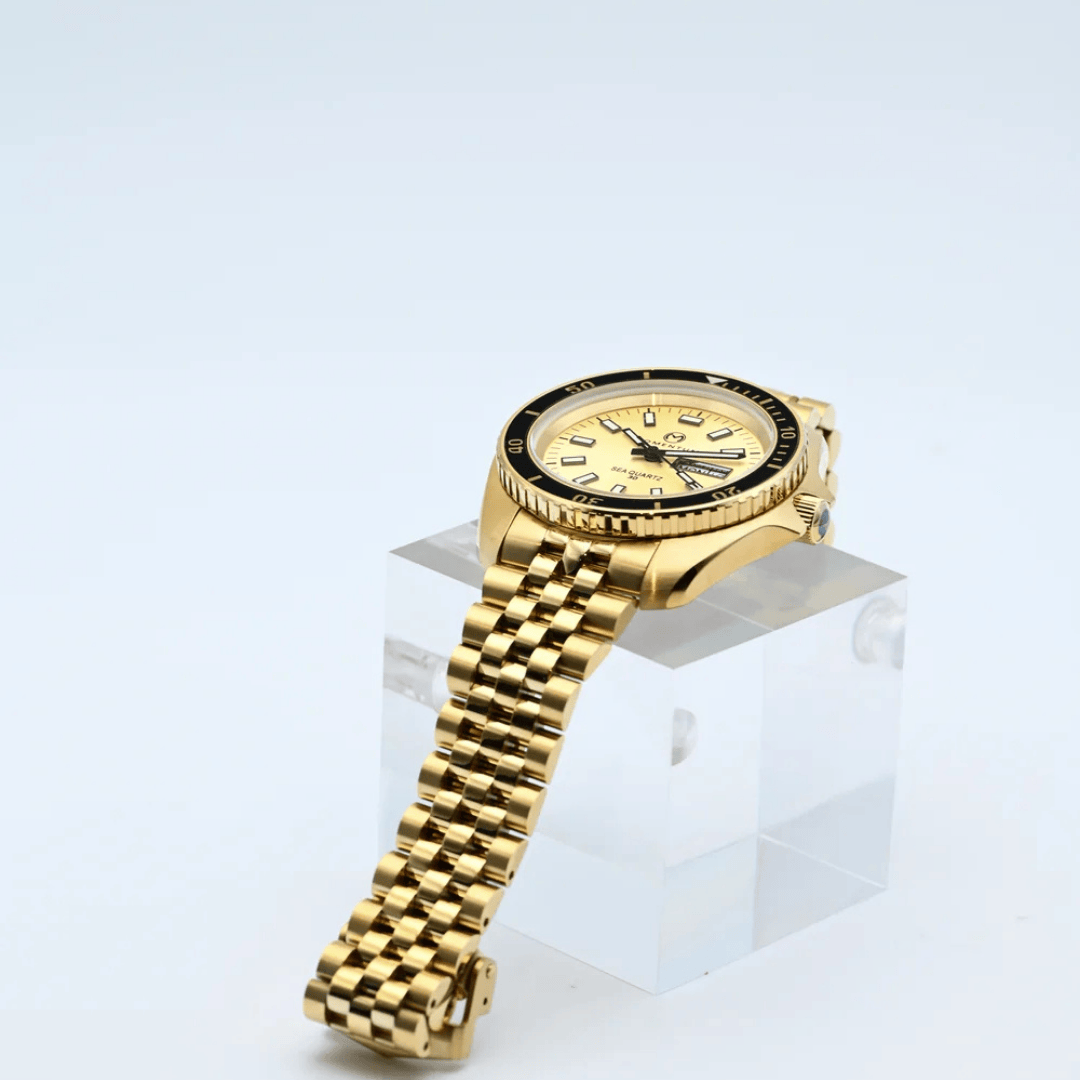 Montre Momentum Champagne Sea Quartz 30 - 42mm Momentum Montre Acier inoxydable plaqué or jaune 081AADBFC-EL-B-BK-B-BK-AGK-BH-AG-B-K10 Montre Champagne Sea Quartz 30 - 42mm - Dépositaire officiel Momentum Canada Mathieu Blanchard Joaillerie