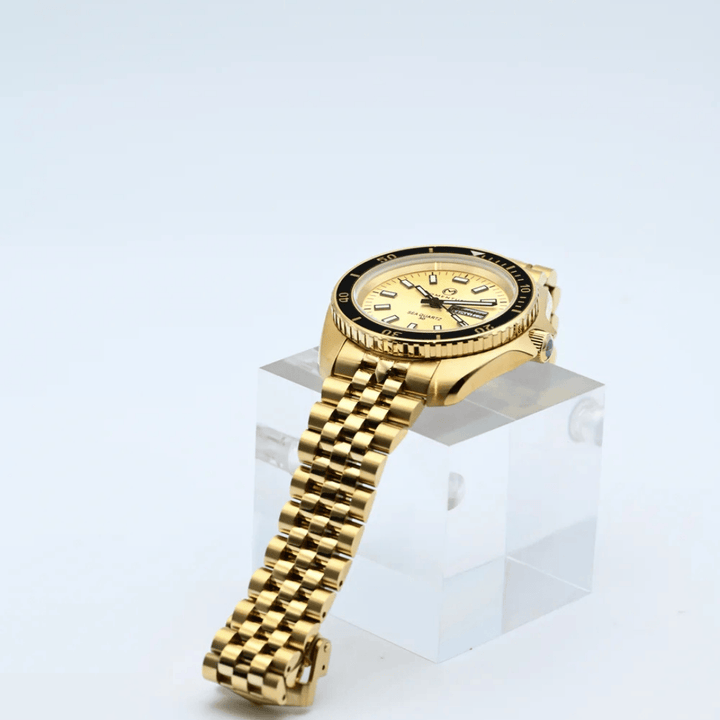 Montre Momentum Champagne Sea Quartz 30 - 42mm Momentum Montre Acier inoxydable plaqué or jaune 081AADBFC-EL-B-BK-B-BK-AGK-BH-AG-B-K10 Montre Champagne Sea Quartz 30 - 42mm - Dépositaire officiel Momentum Canada Mathieu Blanchard Joaillerie