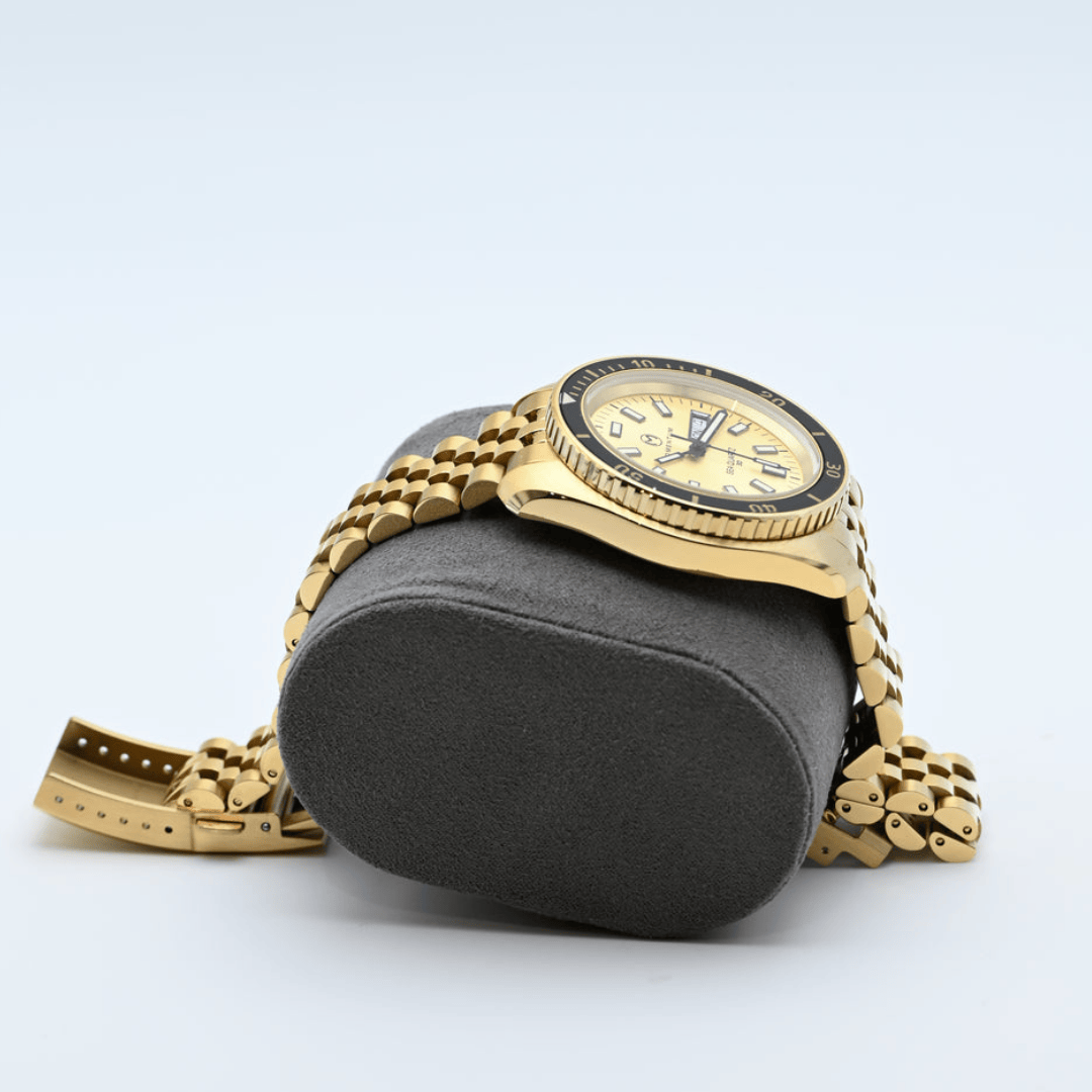Montre Momentum Champagne Sea Quartz 30 - 42mm Momentum Montre Acier inoxydable plaqué or jaune 081AADBFC-EL-B-BK-B-BK-AGK-BH-AG-B-K10 Montre Champagne Sea Quartz 30 - 42mm - Dépositaire officiel Momentum Canada Mathieu Blanchard Joaillerie