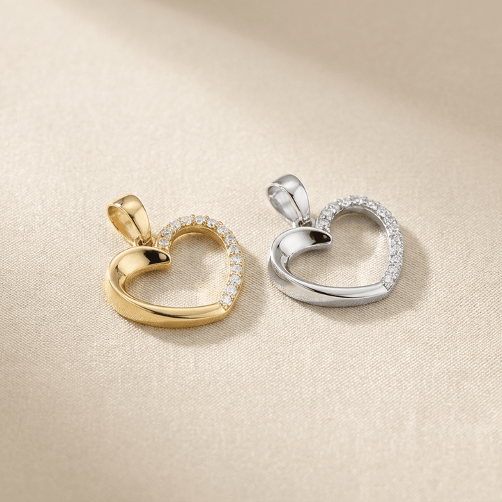 - Colliers Pendentif Coeur Demi-Scintillant en or 10K