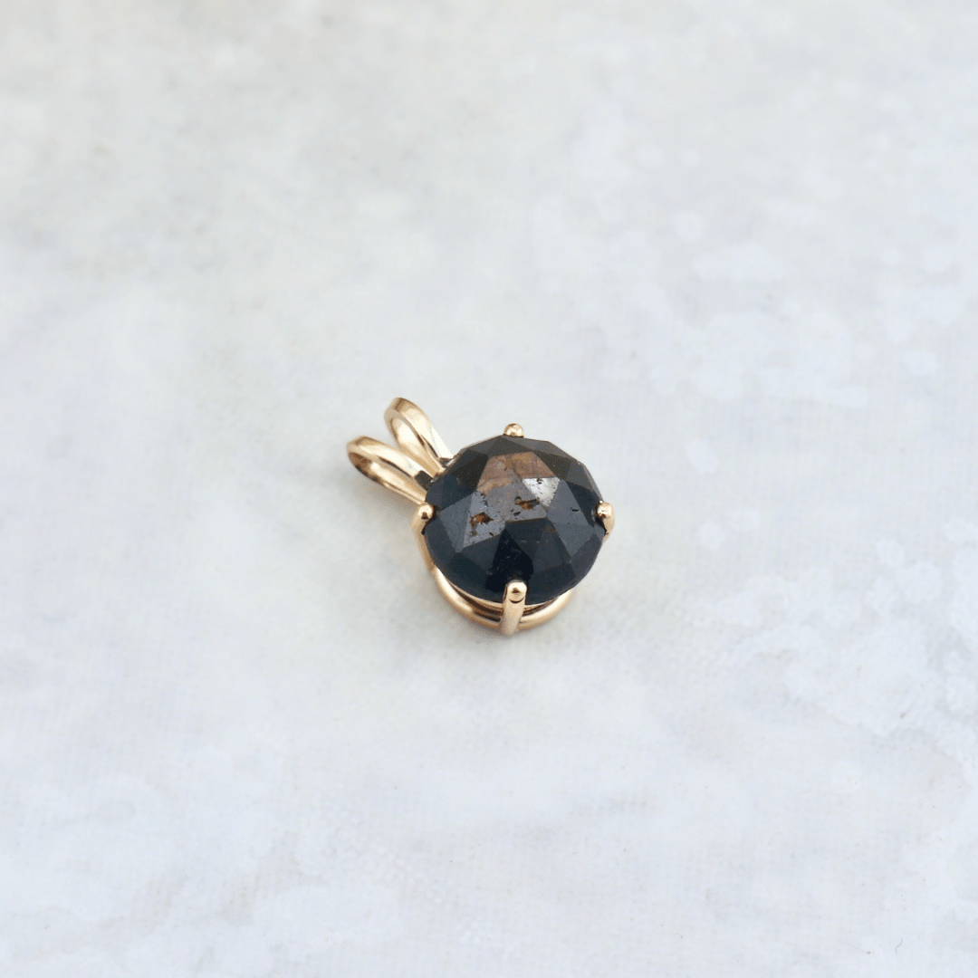 Mathieu Blanchard Collier Pendentif en or 14K - 18K ou platine et Saphir Doré