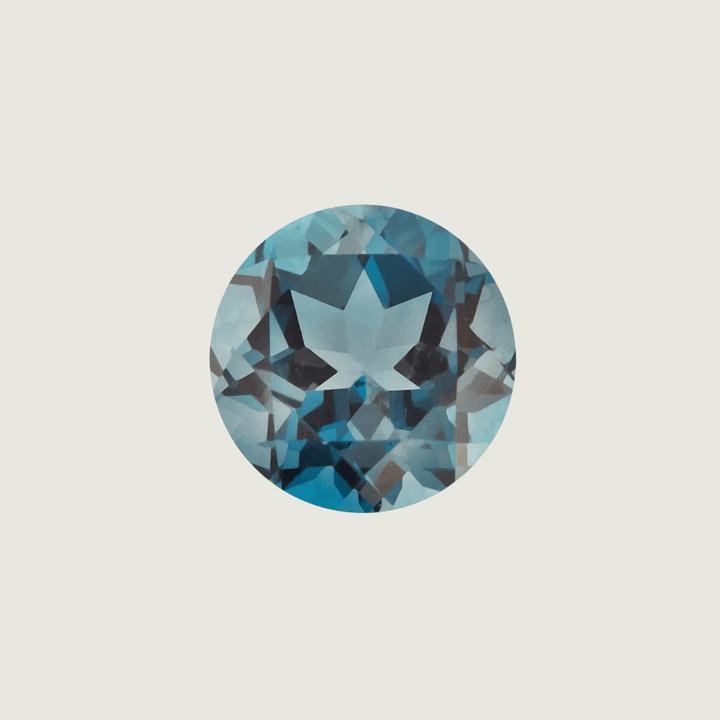 Topaze Naturel Bleu London Taille brillant rond 4 mm Mathieu Blanchard TOPAZ-GEN:24167:G Topaze Bleu London Rond 4 mm | Nos pierres | Mathieu Blanchard Mathieu Blanchard Joaillerie