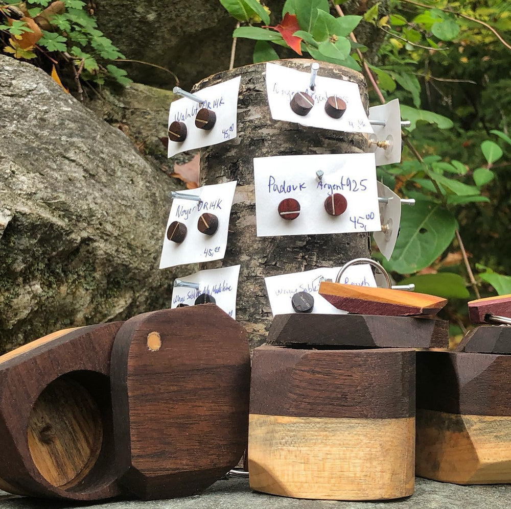 Atelier du bon bouleau Boucles d'oreilles en bois et turquoise personnalisée