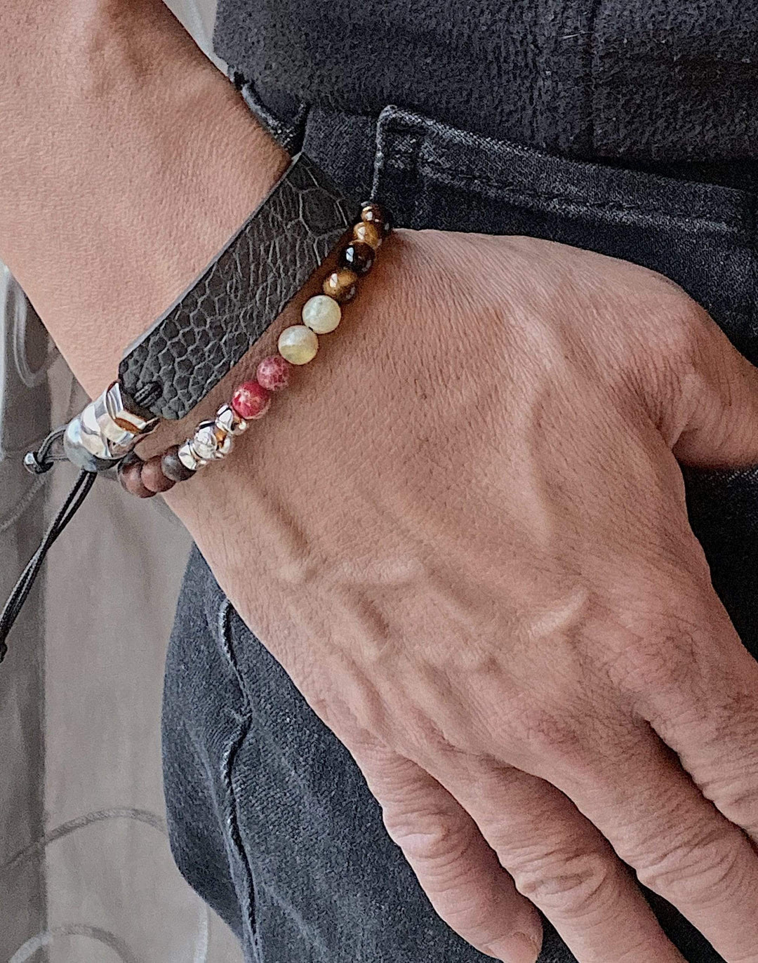 Romeo J. Petit / Autruche gris / Multi pierres semi-précieuses Bracelet combo en cuir, perle de Tahiti et argent