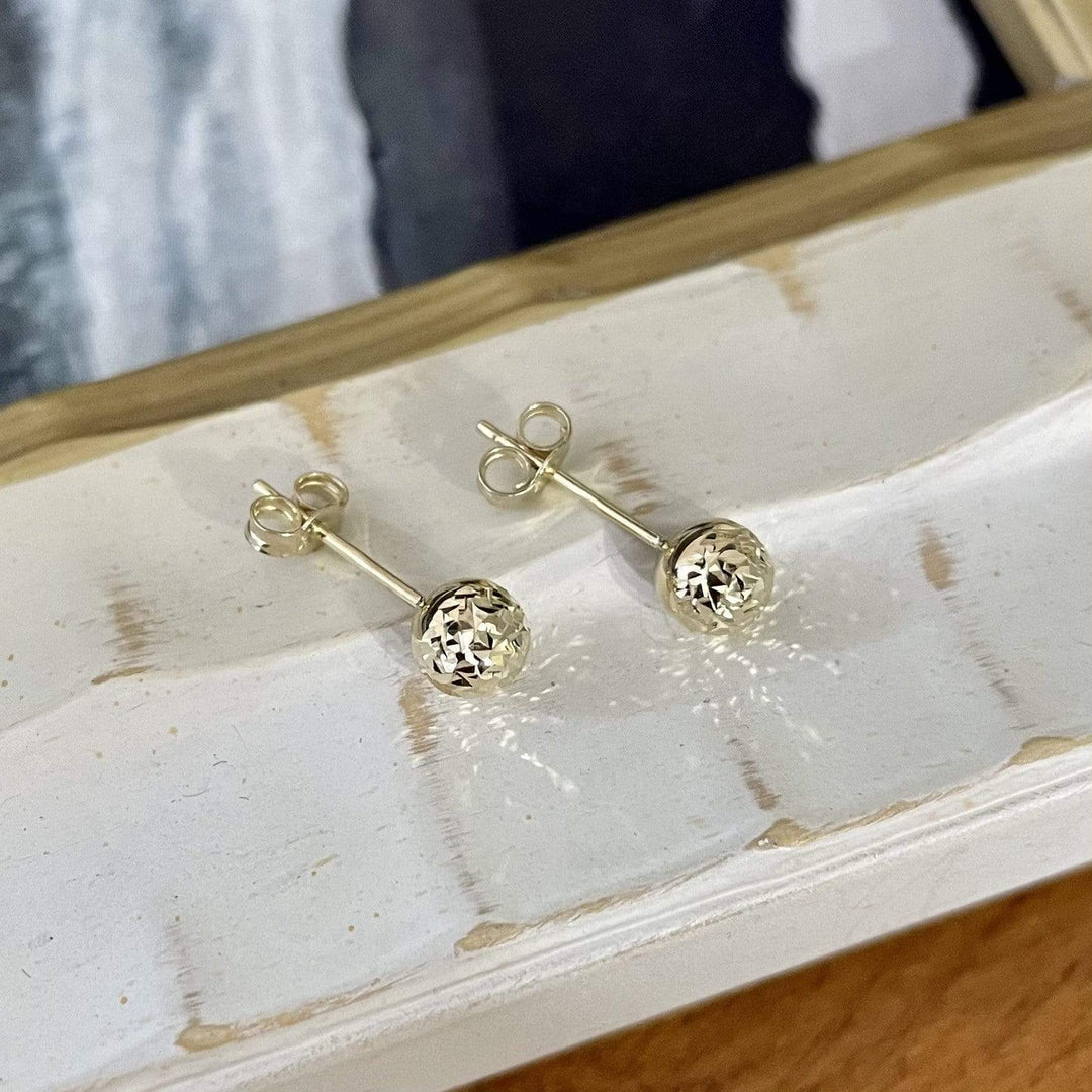 RPM Boucles d’oreilles Billes avec fini coupe diamant 4, 5 ou 6mm en or jaune ou blanc 10K