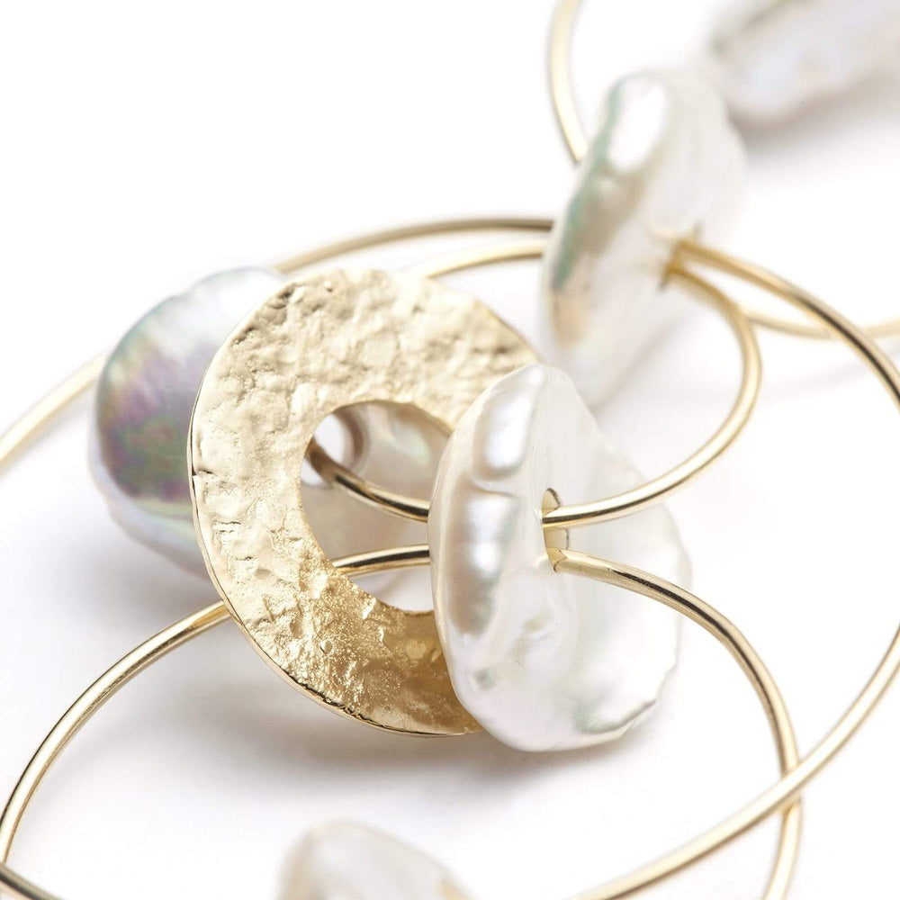 Serafino Boucles d'oreilles Freevola avec perles pétales en or jaune 18K